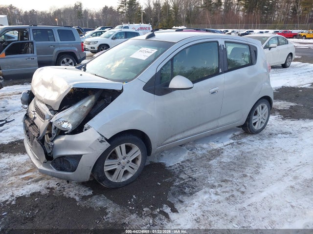 Chevrolet Spark 1lt Cvt 2015 KL8CD6S97FC787321 Image 2