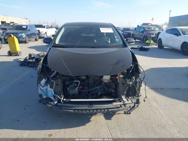 JTDKARFU7H3032619 Toyota Prius Four