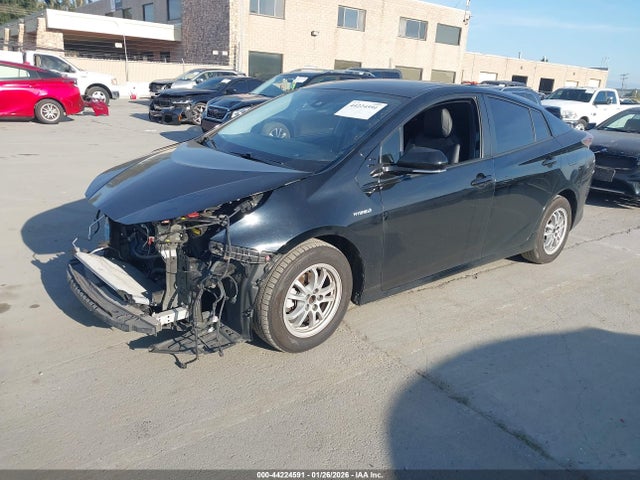 JTDKARFU7H3032619 Toyota Prius Four