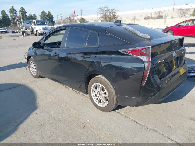 JTDKARFU7H3032619 Toyota Prius Four