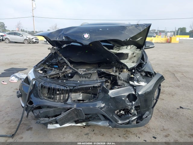 WBXHU7C30J5L08458 BMW X1 Sdrive28i