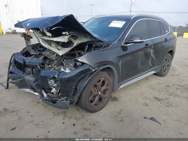 2018 BMW X1 WBXHU7C30J5L08458 Photo 1