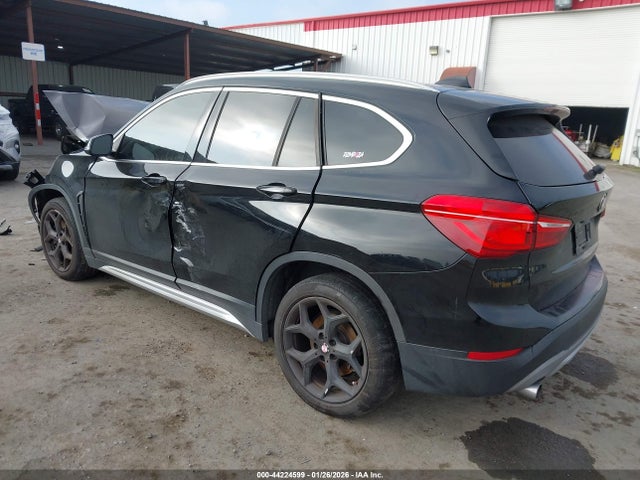2018 BMW X1 WBXHU7C30J5L08458 Photo 2
