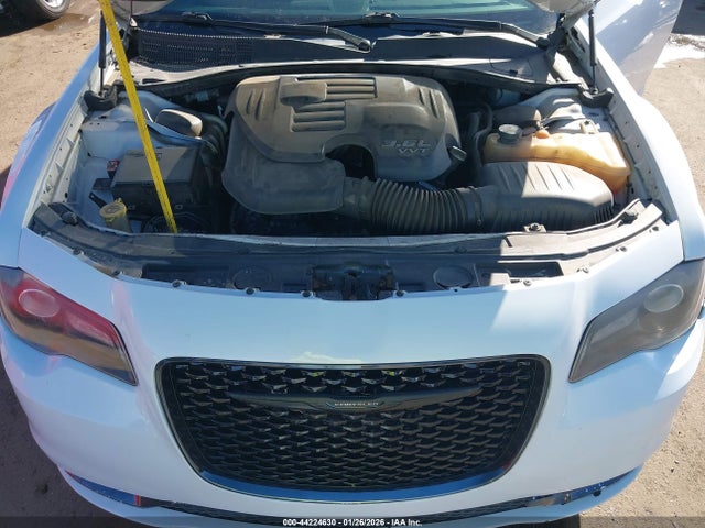 2C3CCABG1JH227235 Chrysler 300 300s
