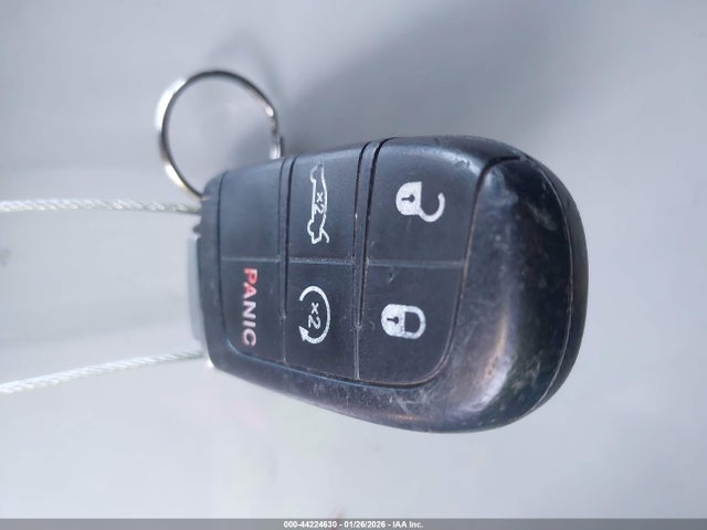 2C3CCABG1JH227235 Chrysler 300 300s