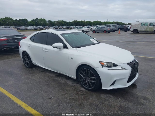2016 LEXUS IS 200T JTHBA1D28G5026574