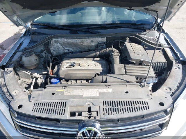 WVGRV7AX7HK005415 Volkswagen Tiguan 2.0t Wolfsburg Edition