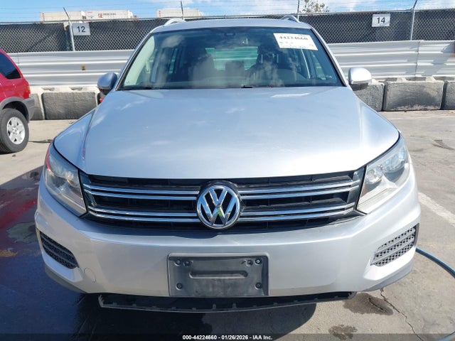 WVGRV7AX7HK005415 Volkswagen Tiguan 2.0t Wolfsburg Edition