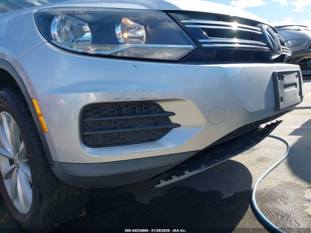 WVGRV7AX7HK005415 Volkswagen Tiguan 2.0t Wolfsburg Edition