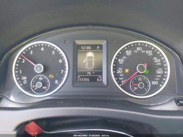 WVGRV7AX7HK005415 Volkswagen Tiguan 2.0t Wolfsburg Edition