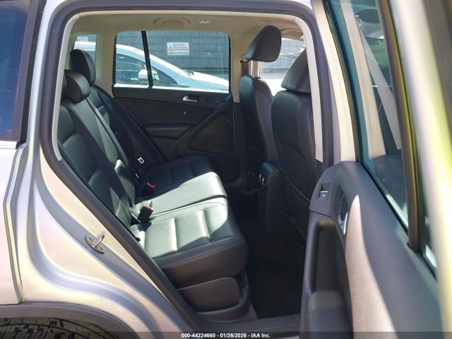 WVGRV7AX7HK005415 Volkswagen Tiguan 2.0t Wolfsburg Edition