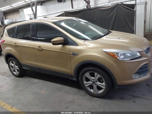 1FMCU0GX0FUB20818 Ford ESCAPE SE