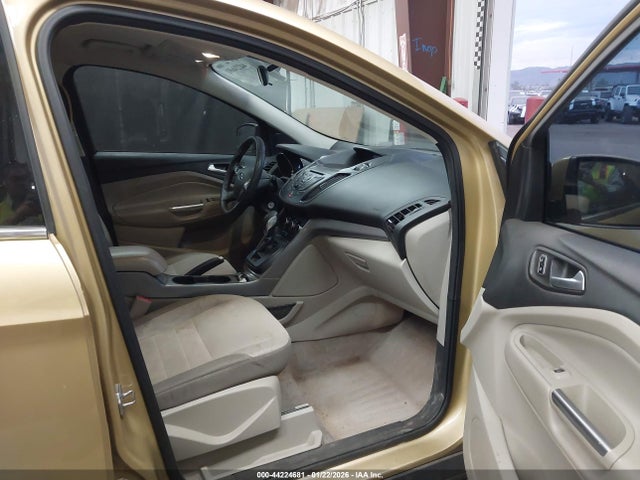 1FMCU0GX0FUB20818 Ford ESCAPE SE