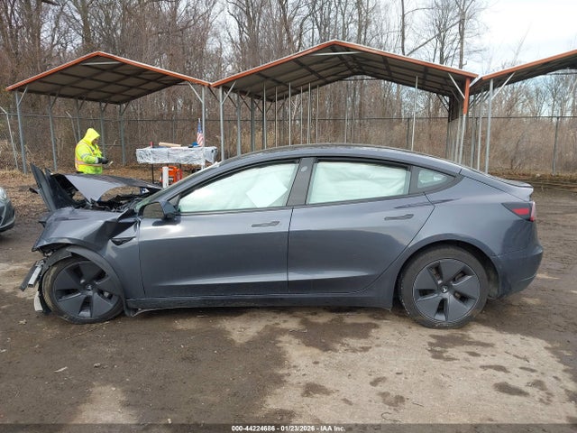5YJ3E1EB8NF112813 Tesla Model 3 Long Range Dual Motor All-wheel Drive