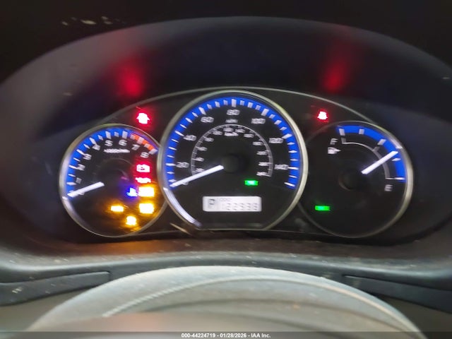 44224719 :رقم المزاد ، JF2SHAEC4BH700796 vin ، 2011 Subaru Forester 2.5x Limited مزاد بيع