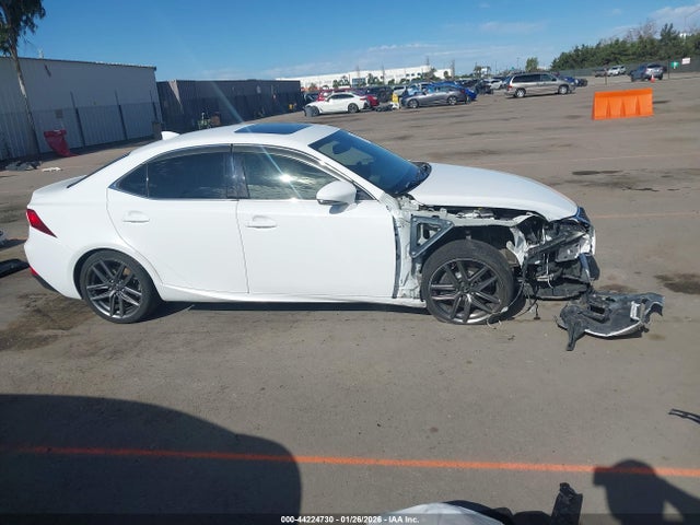 Lexus IS 200T 2016 JTHBA1D29G5002798 Image 14