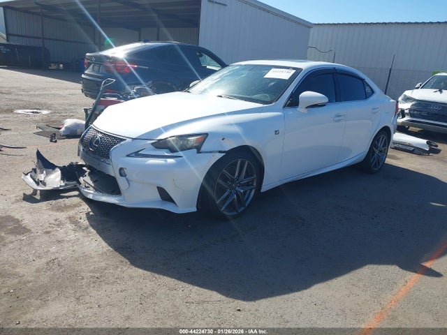 Lexus IS 200T 2016 JTHBA1D29G5002798 Image 2