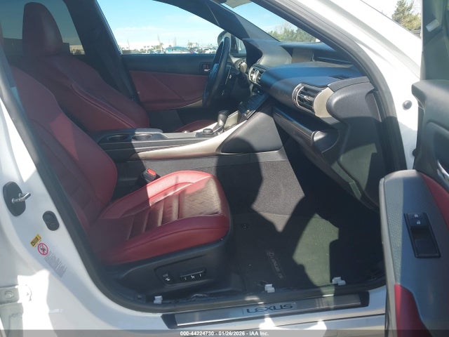Lexus IS 200T 2016 JTHBA1D29G5002798 Image 5