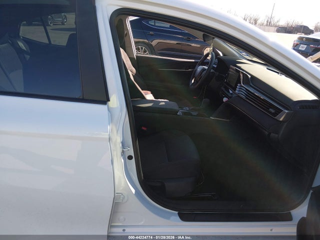 2025 TOYOTA CAMRY 4T1DAACK0SU637981 Photo 4