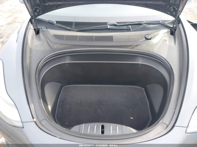 2018 TESLA MODEL 3 5YJ3E1EB2JF116799 Photo 9