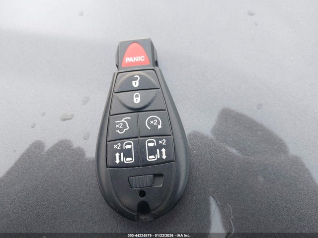 44224879 :رقم المزاد ، 2C4RC1CG0FR546485 vin ، 2015 Chrysler Town & Country Touring-l مزاد بيع