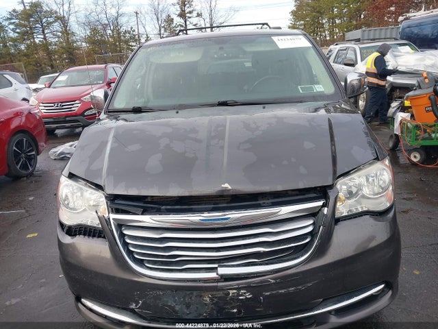 44224879 :رقم المزاد ، 2C4RC1CG0FR546485 vin ، 2015 Chrysler Town & Country Touring-l مزاد بيع