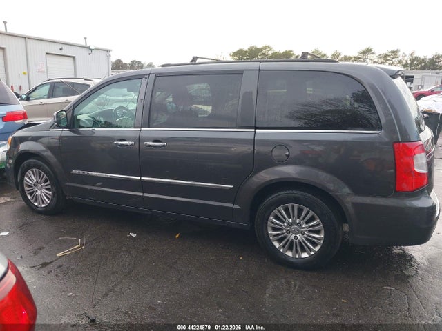 44224879 :رقم المزاد ، 2C4RC1CG0FR546485 vin ، 2015 Chrysler Town & Country Touring-l مزاد بيع