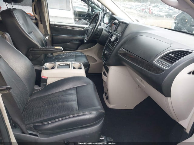 44224879 :رقم المزاد ، 2C4RC1CG0FR546485 vin ، 2015 Chrysler Town & Country Touring-l مزاد بيع