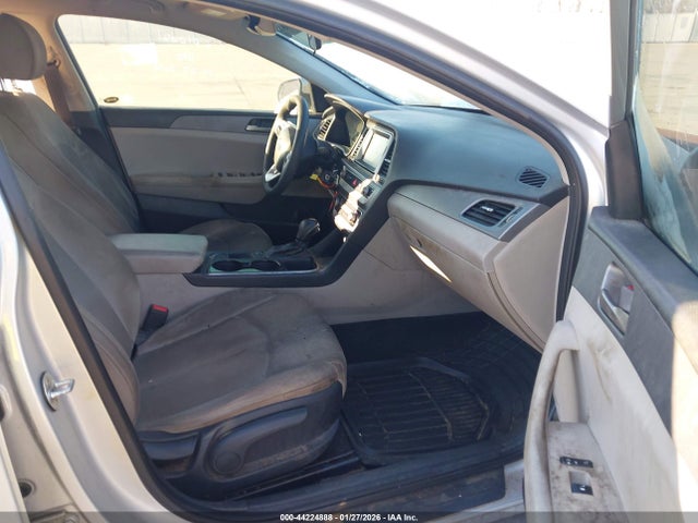 5NPE24AF1KH771633 Hyundai SONATA SE