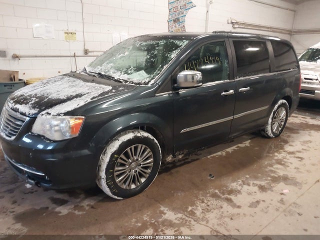2013 CHRYSLER TOWN & COUNTRY 2C4RC1CG5DR747523 Photo 1