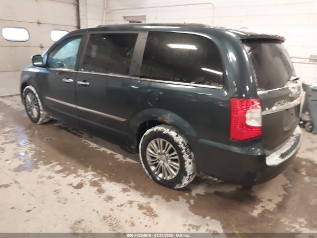 2013 CHRYSLER TOWN & COUNTRY 2C4RC1CG5DR747523 Photo 2