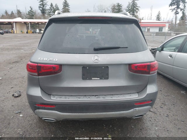 W1N4M4GB9PW262927 Mercedes-Benz GLB 250