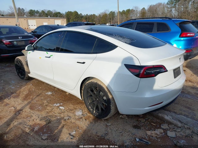 2021 TESLA MODEL 3 5YJ3E1EB1MF983387 Photo 2