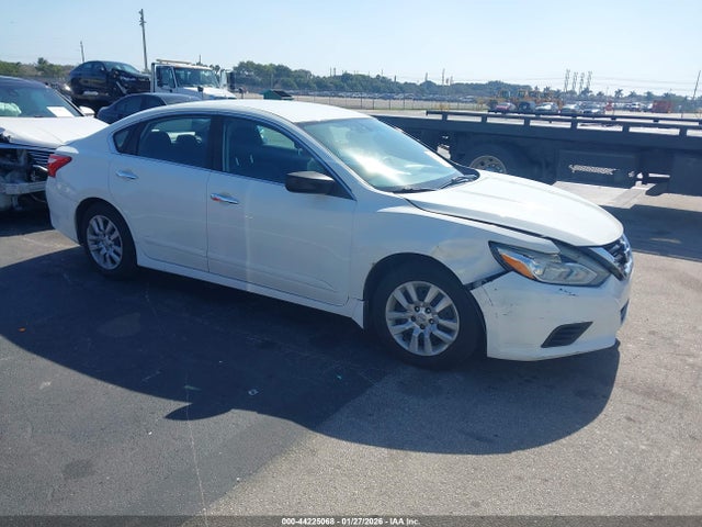 44225068 :رقم المزاد ، 1N4AL3AP8HC215893 vin ، 2017 Nissan Altima 2.5 S مزاد بيع