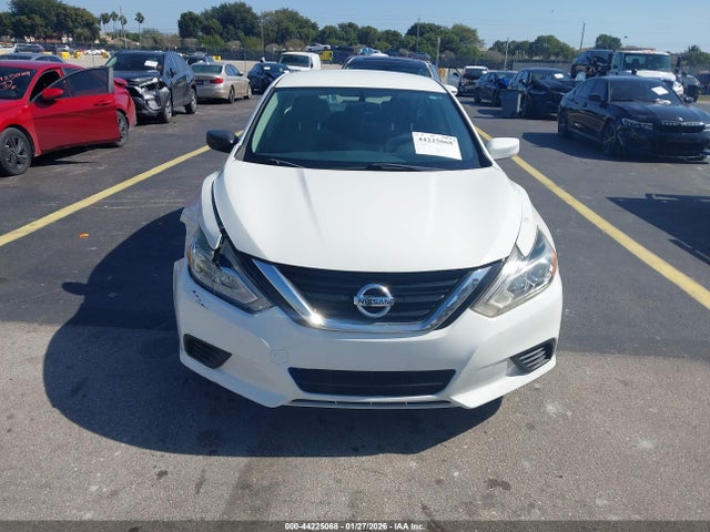 44225068 :رقم المزاد ، 1N4AL3AP8HC215893 vin ، 2017 Nissan Altima 2.5 S مزاد بيع