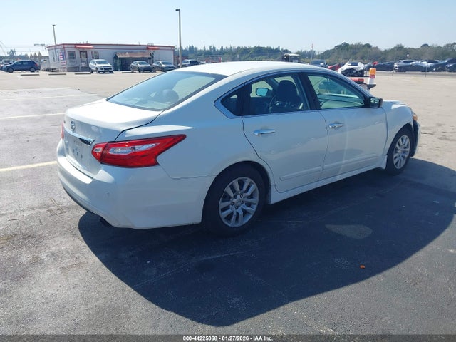 44225068 :رقم المزاد ، 1N4AL3AP8HC215893 vin ، 2017 Nissan Altima 2.5 S مزاد بيع