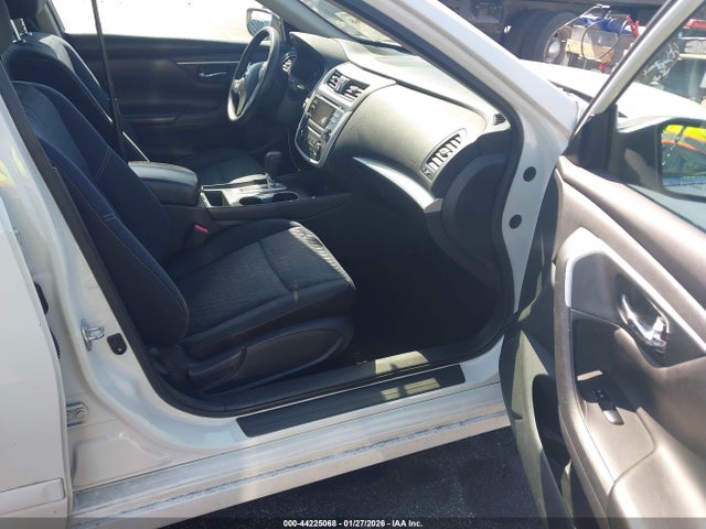 44225068 :رقم المزاد ، 1N4AL3AP8HC215893 vin ، 2017 Nissan Altima 2.5 S مزاد بيع
