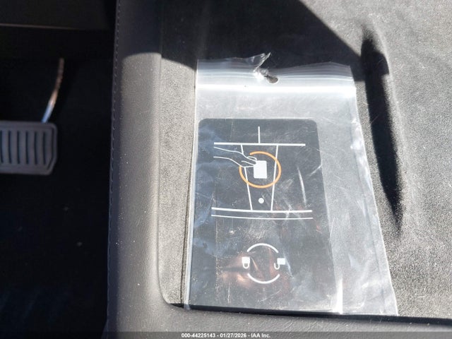 2025 TESLA MODEL 3 5YJ3E1EA2SF909237 Photo 10