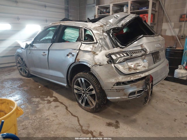 2018 AUDI SQ5 WA1A4AFY0J2119579 Photo 2