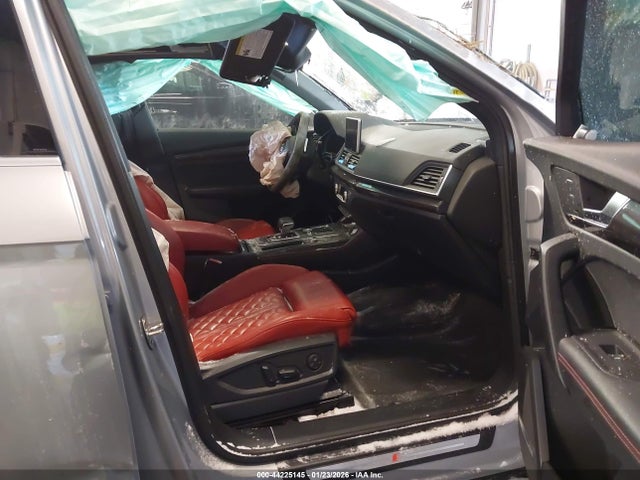 2018 AUDI SQ5 WA1A4AFY0J2119579 Photo 4