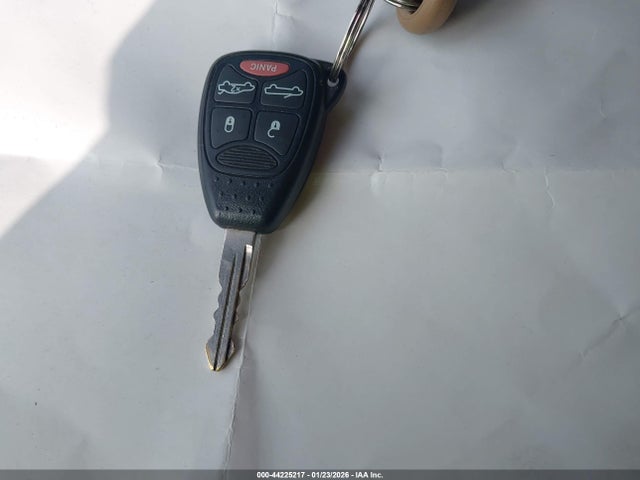44225217 :رقم المزاد ، 1C3BCBEB0EN158262 vin ، 2014 Chrysler 200 Touring مزاد بيع