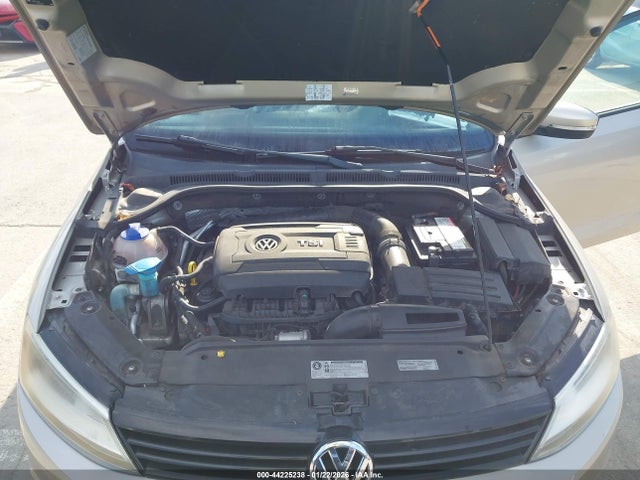 3VWD17AJ5EM221707 Volkswagen Jetta 1.8t Se