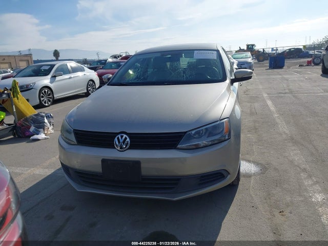3VWD17AJ5EM221707 Volkswagen Jetta 1.8t Se