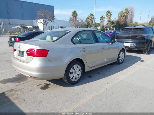 3VWD17AJ5EM221707 Volkswagen Jetta 1.8t Se