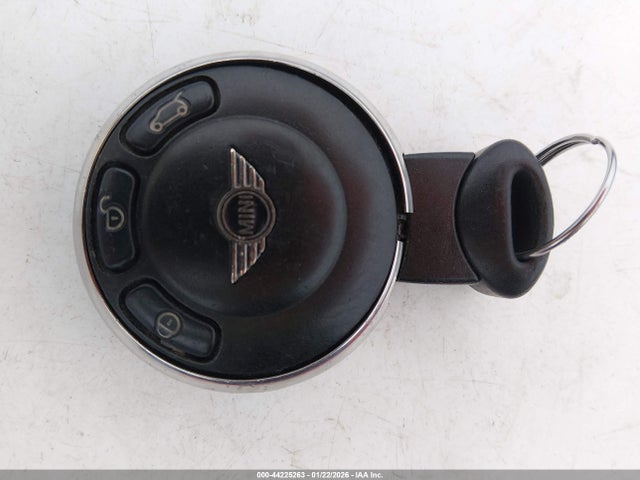 2011 MINI COOPER WMWSU3C57BT098142 Photo 10