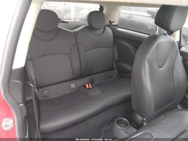 2011 MINI COOPER WMWSU3C57BT098142 Photo 7