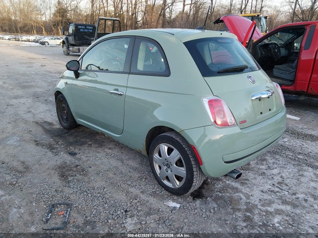 2016 FIAT 500 3C3CFFAR1GT143164 Photo 2