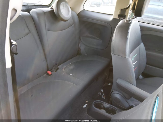 2016 FIAT 500 3C3CFFAR1GT143164 Photo 7