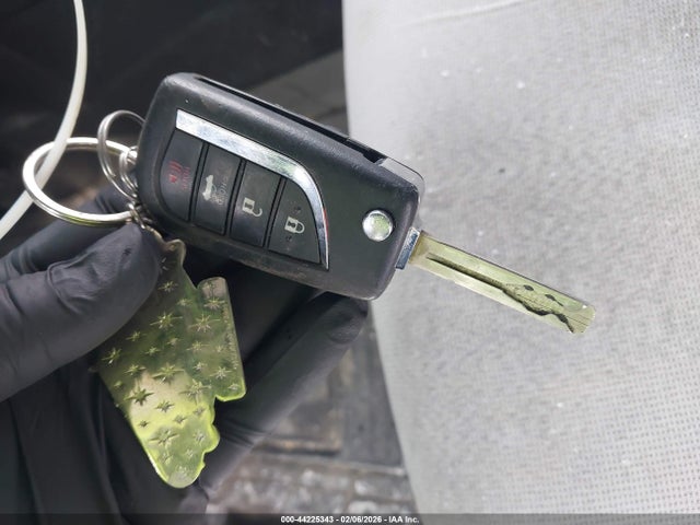 JTDEPRAE1LJ096512 Toyota COROLLA LE