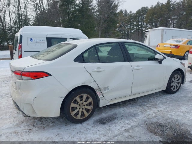 JTDEPRAE1LJ096512 Toyota COROLLA LE